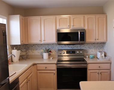 4460 Ironwood Circle - Photo Thumbnail 2