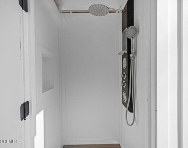 1608 East Street - Photo Thumbnail 8