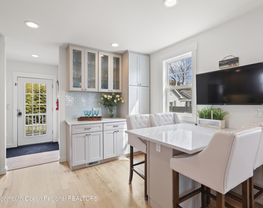 316 Park Place Avenue - Photo Thumbnail 10