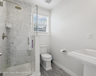 316 Park Place Avenue - Photo Thumbnail 14