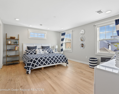 316 Park Place Avenue - Photo Thumbnail 20