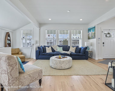 316 Park Place Avenue - Photo Thumbnail 5