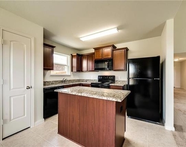 2713 Dustin Trail - Photo Thumbnail 1