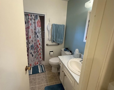 200 Daniel Drive - Photo Thumbnail 8