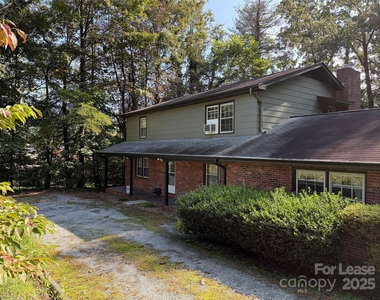 200 Daniel Drive - Photo Thumbnail 2
