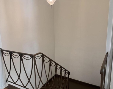 368 Crescent Drive - Photo Thumbnail 10