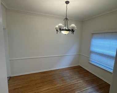 368 Crescent Drive - Photo Thumbnail 5