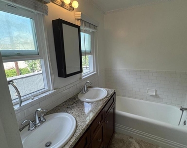 368 Crescent Drive - Photo Thumbnail 6