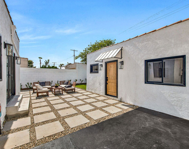 4313 1/2 W 59th Street - Photo Thumbnail 1