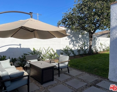4313 1/2 W 59th Street - Photo Thumbnail 8
