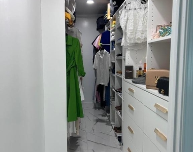 3158 Sw Martin Street - Photo Thumbnail 3