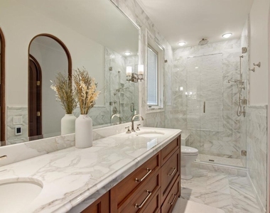 7729 Ivanhoe Avenue - Photo Thumbnail 24