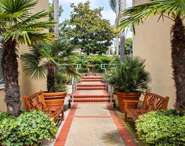 7729 Ivanhoe Avenue - Photo Thumbnail 27