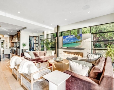 282 Neptune Avenue - Photo Thumbnail 10