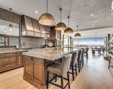 282 Neptune Avenue - Photo Thumbnail 12
