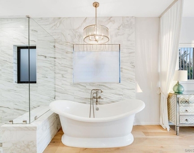 282 Neptune Avenue - Photo Thumbnail 31