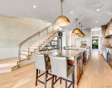282 Neptune Avenue - Photo Thumbnail 17