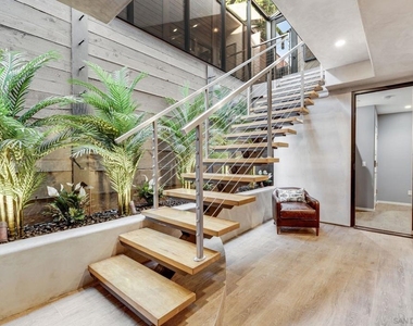 282 Neptune Avenue - Photo Thumbnail 44
