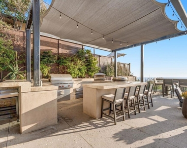 282 Neptune Avenue - Photo Thumbnail 43
