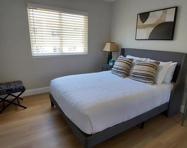 3327 Rainbow Creek Circle - Photo Thumbnail 14