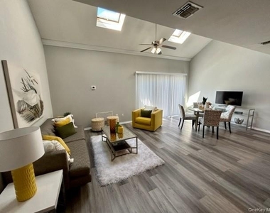 111 Horizon View Drive - Photo Thumbnail 9