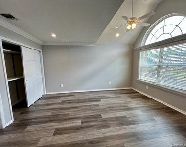 111 Horizon View Drive - Photo Thumbnail 13