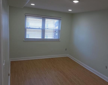 8303 Ridgeway Street - Photo Thumbnail 11