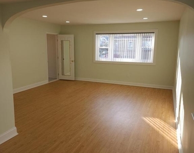 8303 Ridgeway Street - Photo Thumbnail 3
