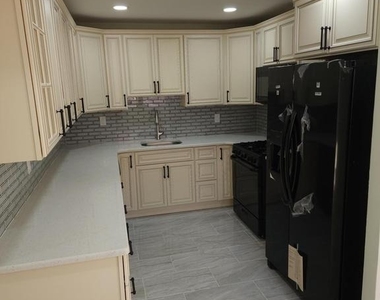 8303 Ridgeway Street - Photo Thumbnail 5