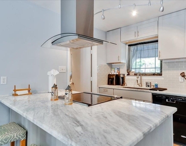 8001 Briarwood Ln - Photo Thumbnail 9
