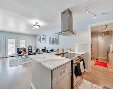8001 Briarwood Ln - Photo Thumbnail 10