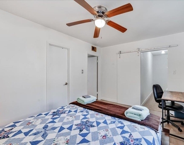 8001 Briarwood Ln - Photo Thumbnail 15