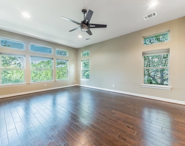 826 San Remo Blvd - Photo Thumbnail 3