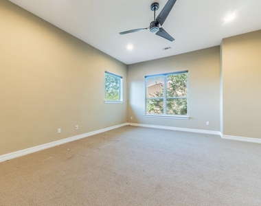 826 San Remo Blvd - Photo Thumbnail 16