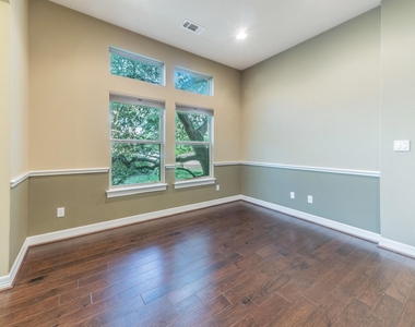 826 San Remo Blvd - Photo Thumbnail 7