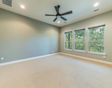 826 San Remo Blvd - Photo Thumbnail 8