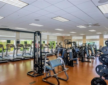 11011 Mill Creek Way - Photo Thumbnail 17