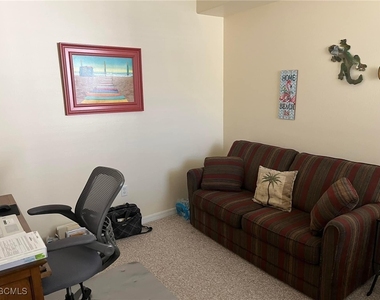 11011 Mill Creek Way - Photo Thumbnail 3