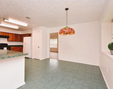 3315 Honey Creek Drive - Photo Thumbnail 8