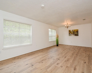3315 Honey Creek Drive - Photo Thumbnail 5