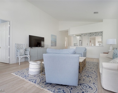 4740 Stratford Court - Photo Thumbnail 3