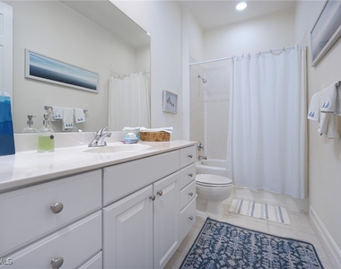 4740 Stratford Court - Photo Thumbnail 12