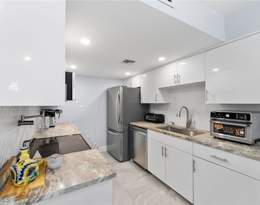 1605 Chesapeake Avenue - Photo Thumbnail 12