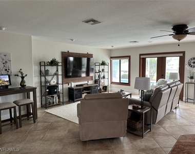 13320 Marquette Boulevard - Photo Thumbnail 3