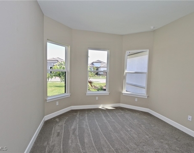 8437 Rosa Court - Photo Thumbnail 12