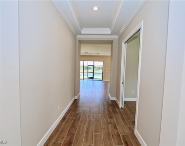 8437 Rosa Court - Photo Thumbnail 11