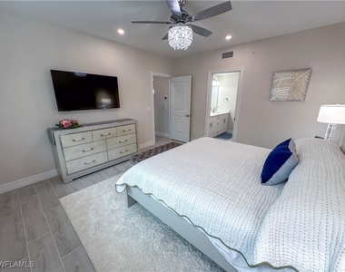 220 Indies Dr E - Photo Thumbnail 24