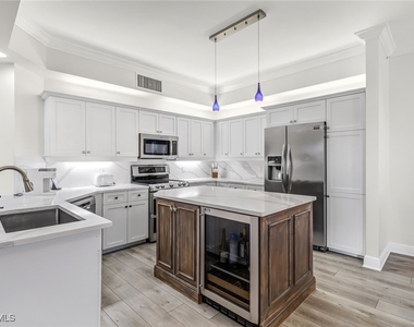 450 Bayfront Place - Photo Thumbnail 4