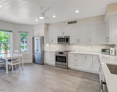 401 Bayfront Place - Photo Thumbnail 5
