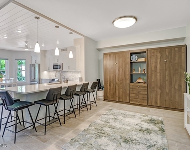 401 Bayfront Place - Photo Thumbnail 4